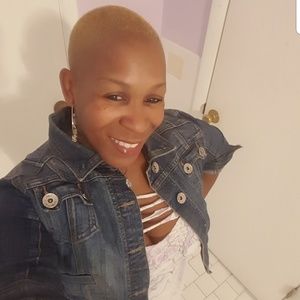 Meet your Posher, Letisha